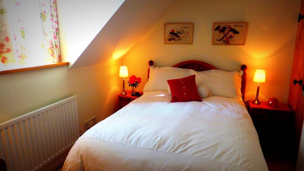 Latchetts Cottage Horley Room photo